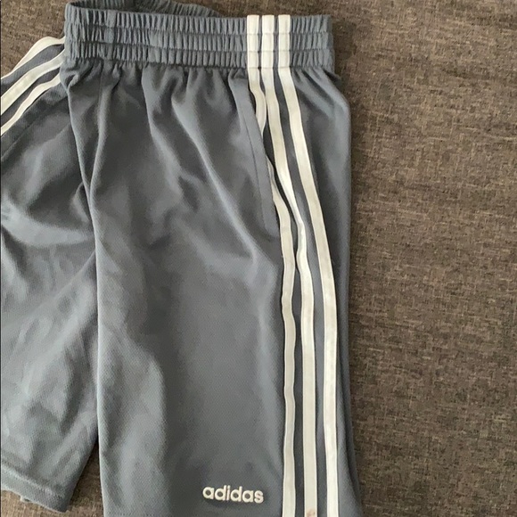 Adidas shorts and shirt set. - Picture 3 of 6